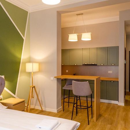 H11 Downtown Apartments เตอร์กู-มูเรช ภายนอก รูปภาพ