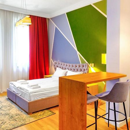 H11 Downtown Apartments เตอร์กู-มูเรช ภายนอก รูปภาพ