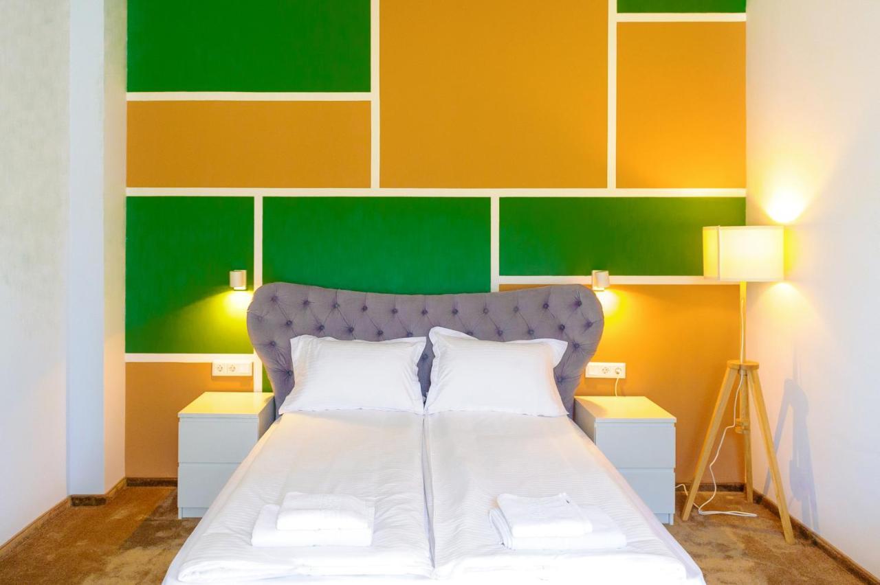 H11 Downtown Apartments เตอร์กู-มูเรช ภายนอก รูปภาพ